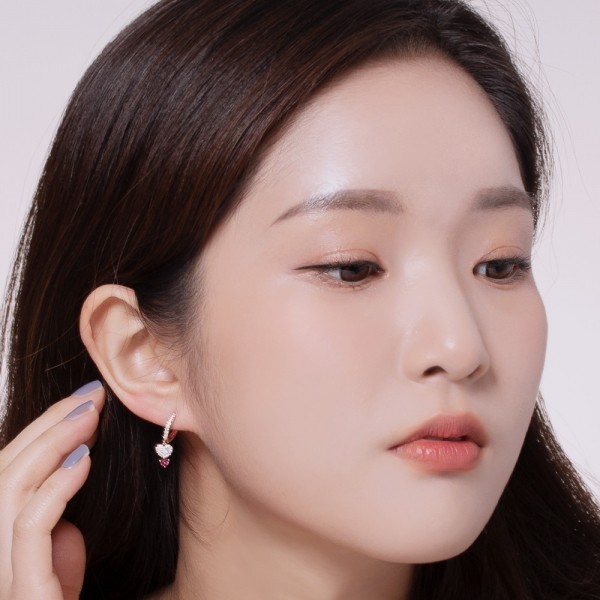 핑크큐빅하트 원터치링 귀걸이 | 제이포레